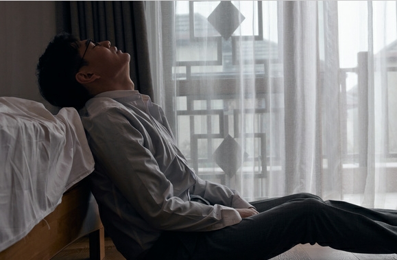 《不畏中年危机，他以家政创业书写人生新高度》