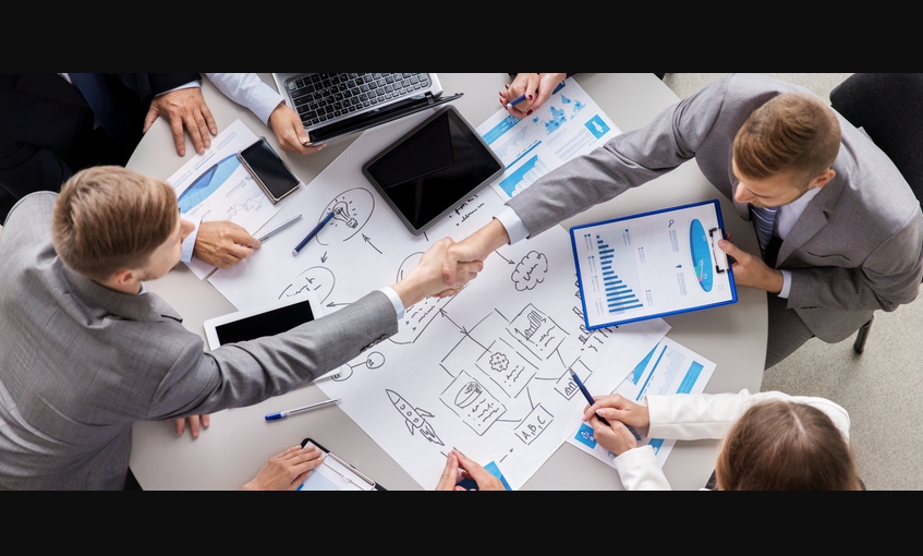 《全球合伙人制度公告》