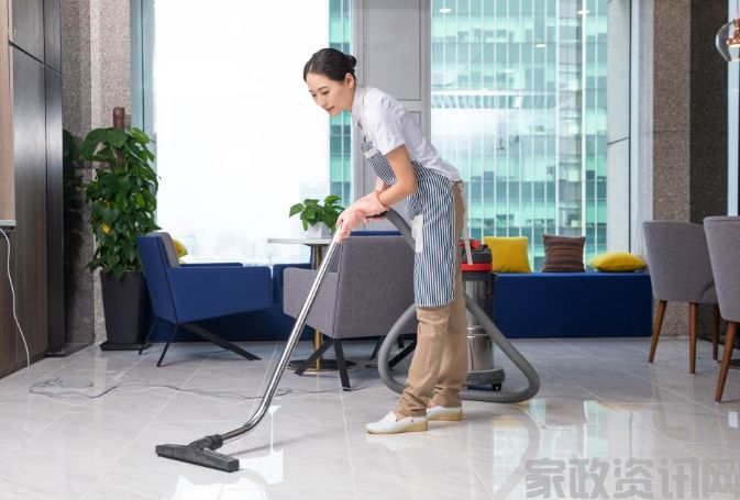 ‌一个人最快翻身的机会是做生意，为何家政行业是当下做生意的机会