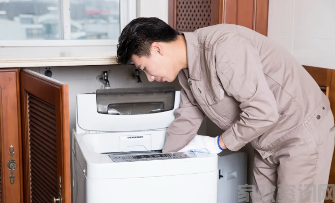 2025年，为何可能是我们最难的一年？为什么家政行业是风口