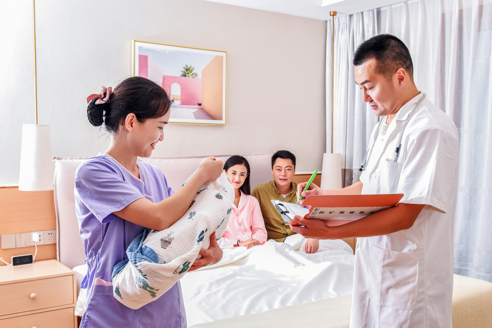 《从困境到希望：保姆技术如何年入30万改变农村姑娘的命运》